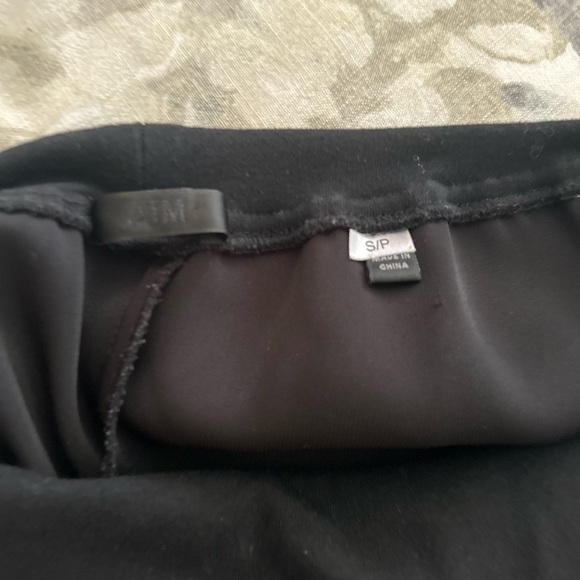 ✨✨✨ATM Women’s Black Palazzo Mid Rise Wide Leg Pleated Pull On Pants Size S - Picture 3 of 4